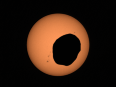 Sonnenfinsternis auf dem Mars durch Phobus