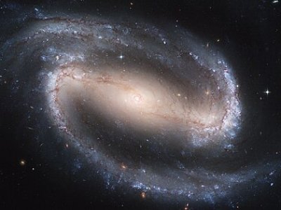 NGC 1300, eine Balkenspirale vom Hubble-Typ SBb